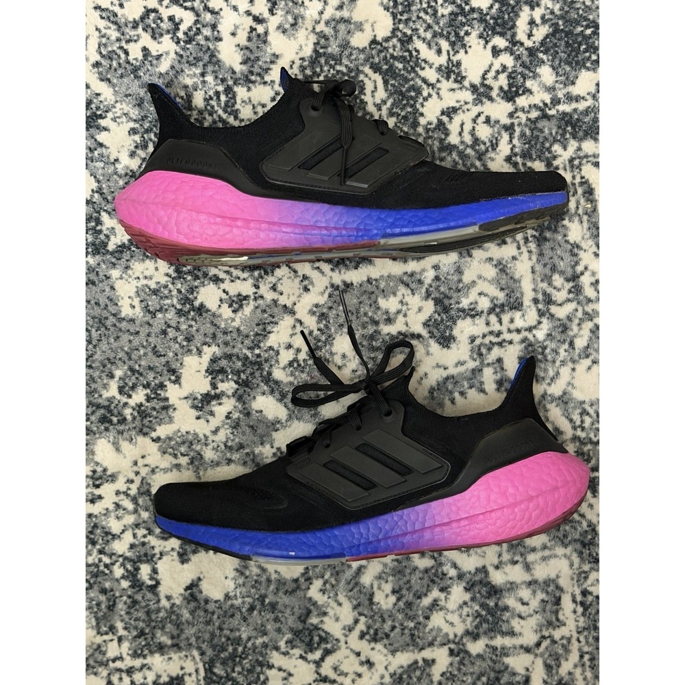 Adidas UltraBoost 22 Mens 10 Black/Lucid Blue Gradient Running Shoes  HQ8593